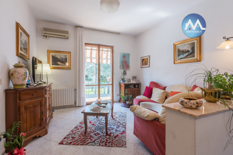 Appartamento in vendita a Pesaro, 5 locali, zona accia, prezzo € 240.000 | PortaleAgenzieImmobiliari.it