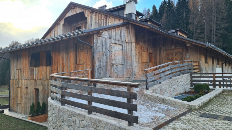 Quadrilocale in vendita a Cortina d'Ampezzo - Zona: Zuel