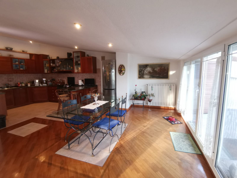 Villa in vendita a Ancona, 6 locali, zona ia, prezzo € 650.000 | PortaleAgenzieImmobiliari.it
