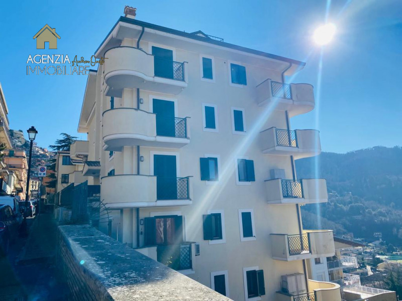 Appartamento in vendita a Rocca di Papa, 2 locali, prezzo € 93.000 | CambioCasa.it