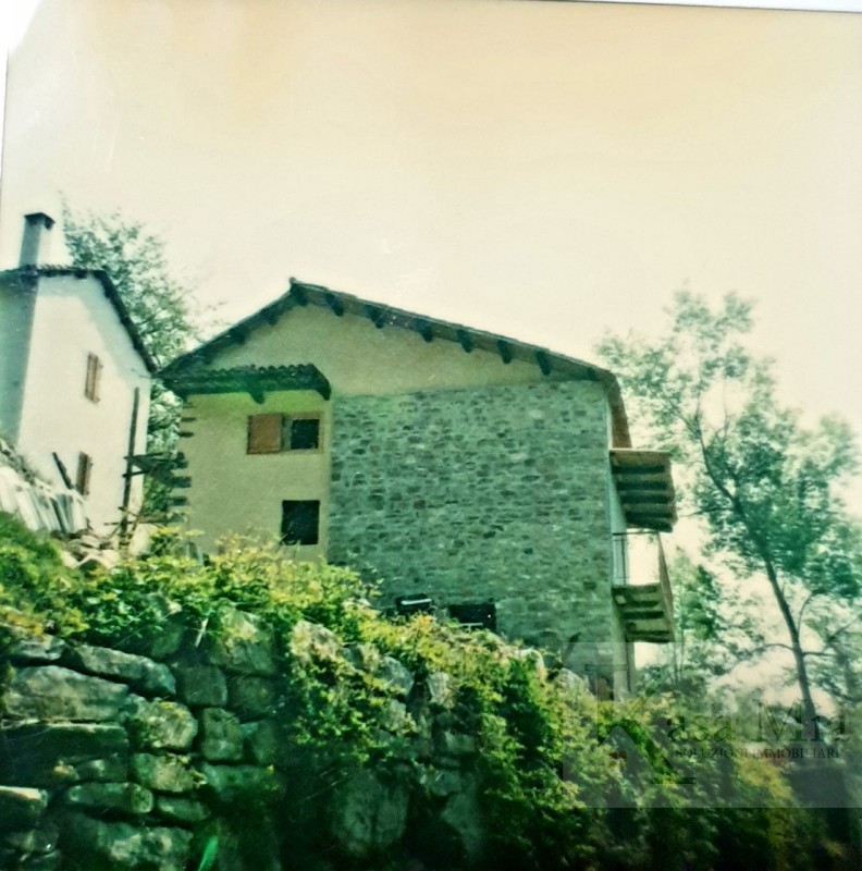 Rustico / Casale in vendita a Torre Bormida, 10 locali, zona aretti, prezzo € 50.000 | PortaleAgenzieImmobiliari.it