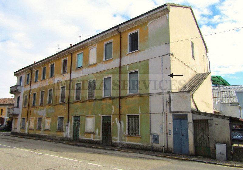 Appartamento in vendita a Garlasco, 3 locali, zona Località: Garlasco - Centro, prezzo € 58.000 | CambioCasa.it