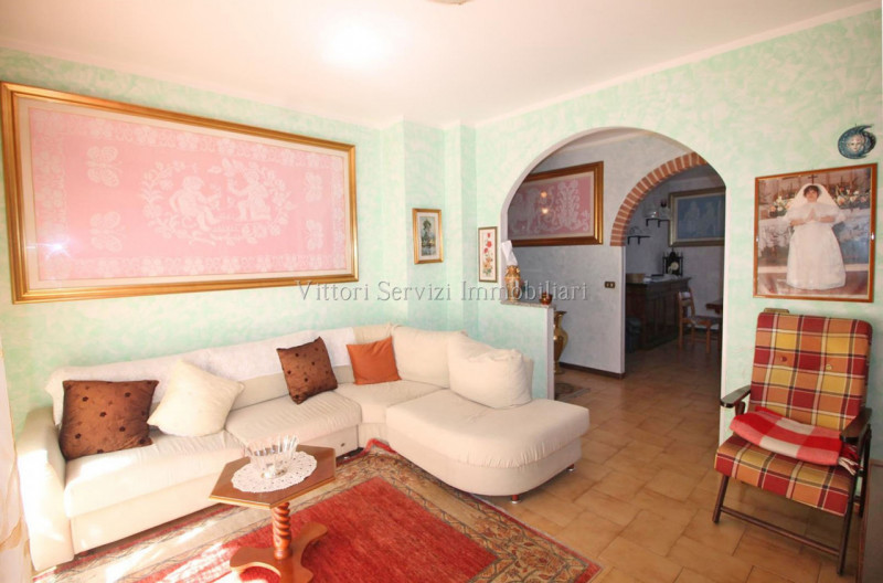 Appartamento in vendita a Montepulciano, 5 locali, zona 'Albino, prezzo € 100.000 | PortaleAgenzieImmobiliari.it