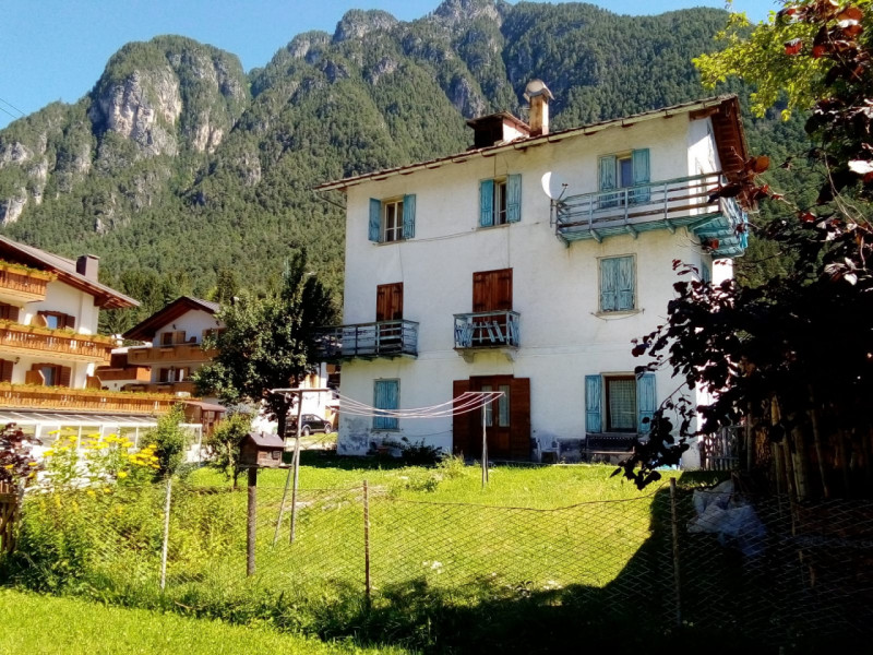 Villa in vendita a Auronzo di Cadore - Zona: Ligonto