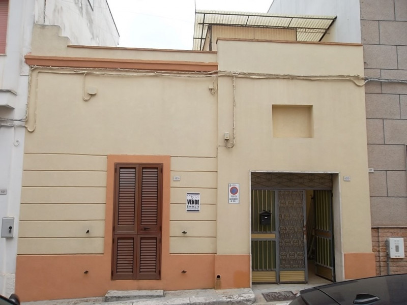 Villa in vendita a Parabita, 2 locali, prezzo € 69.000 | PortaleAgenzieImmobiliari.it