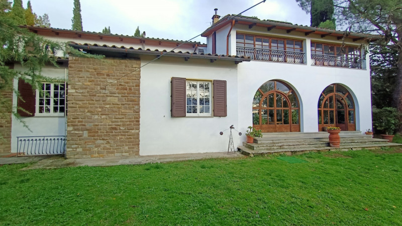 Villa in vendita a Castelfranco Piandiscò, 5 locali, zona Località: Sette Ponti, prezzo € 495.000 | CambioCasa.it