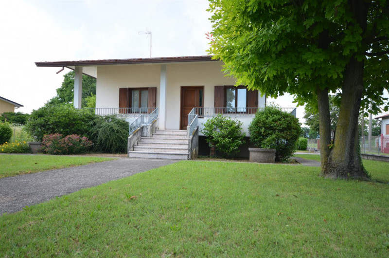 Villa in vendita a Castelfranco Veneto, 5 locali, prezzo € 290.000 | PortaleAgenzieImmobiliari.it