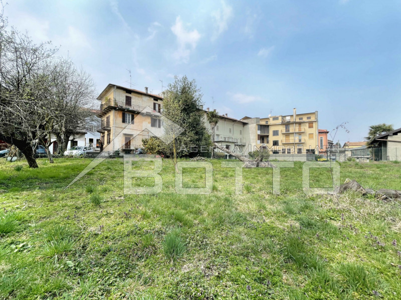 Villa a Schiera in vendita a Gozzano, 15 locali, zona Località: Gozzano - Centro, prezzo € 249.000 | PortaleAgenzieImmobiliari.it