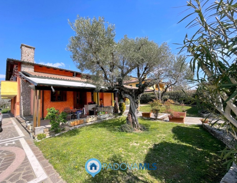 Villa in vendita a Vigonza, 7 locali, zona verno, prezzo € 440.000 | PortaleAgenzieImmobiliari.it