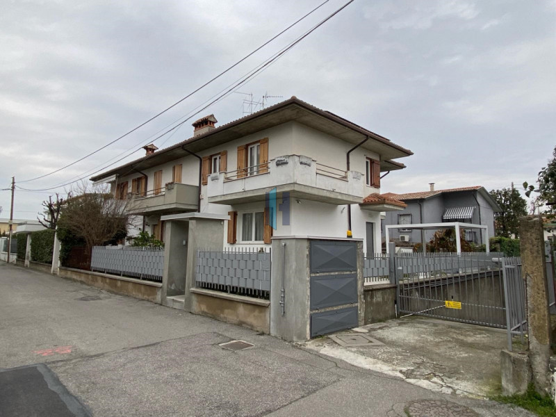 Villa in vendita a Brescia, 4 locali, zona sanuova, prezzo € 339.000 | PortaleAgenzieImmobiliari.it