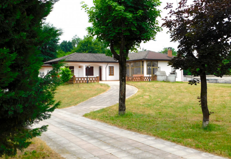 Villa in vendita a Garlasco, 6 locali, zona Località: Garlasco, prezzo € 400.000 | PortaleAgenzieImmobiliari.it