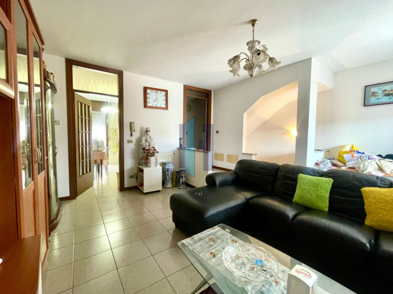 Villa a Schiera in vendita a Brescia, 5 locali, zona Polo, prezzo € 279.000 | PortaleAgenzieImmobiliari.it