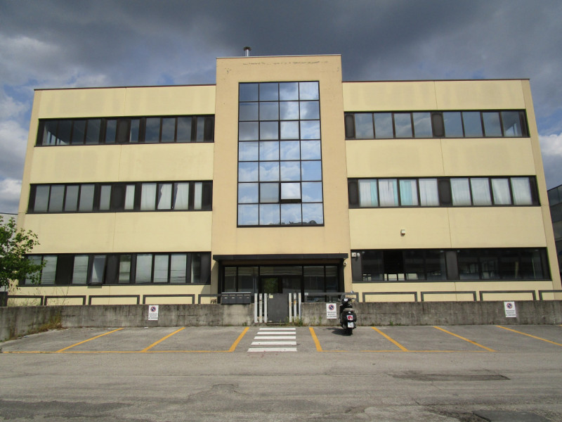 Laboratorio in vendita a Arcugnano, 9999 locali, zona Località: Sant'Agostino Nogarazza, prezzo € 150.000 | PortaleAgenzieImmobiliari.it