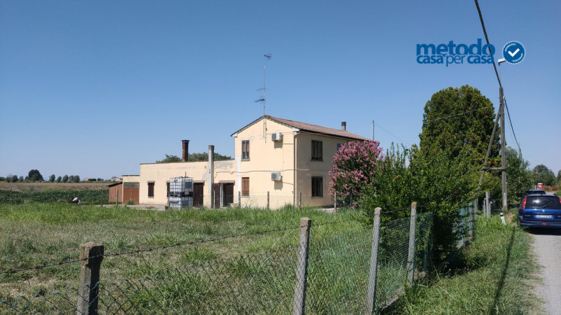 Villa in vendita a Villanova Marchesana - Zona: Villanova Marchesana