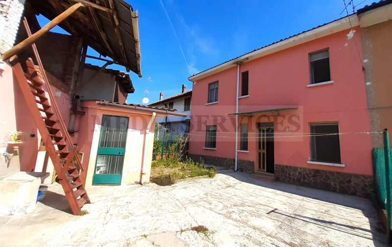 Villa a Schiera in vendita a Sannazzaro de' Burgondi, 4 locali, zona Località: Sannazzaro Dè Burgondi, prezzo € 35.000 | CambioCasa.it