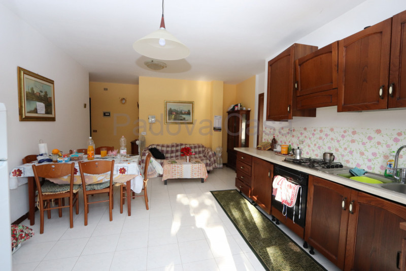Appartamento in vendita a Rubano, 4 locali, prezzo € 100.000 | PortaleAgenzieImmobiliari.it