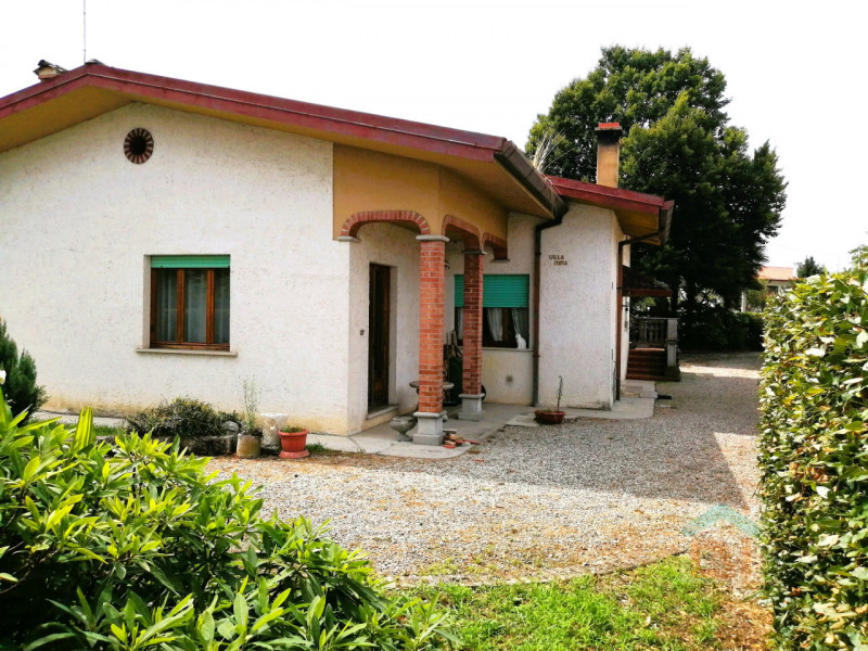 Villa in vendita a Porpetto - Zona: Villalta