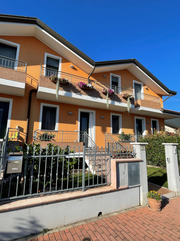 Villa a Schiera in vendita a Taglio di Po, 4 locali, prezzo € 160.000 | PortaleAgenzieImmobiliari.it