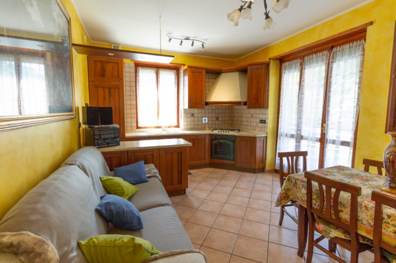 Appartamento in vendita a Cuorgnè, 3 locali, zona Località: Cuorgnè, prezzo € 95.000 | PortaleAgenzieImmobiliari.it