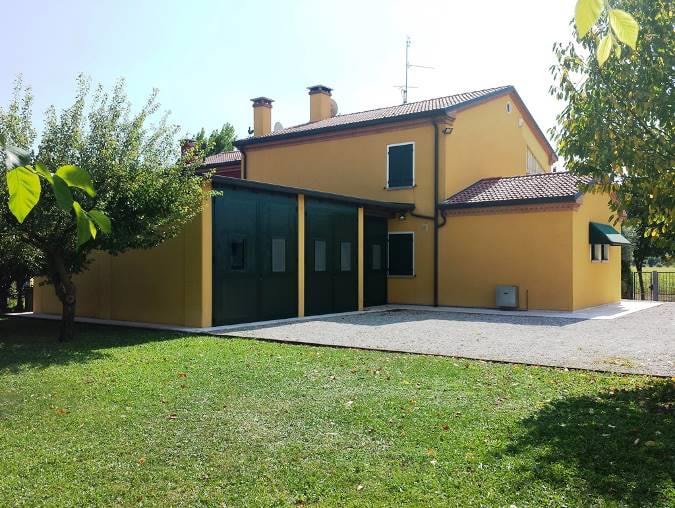 Villa Bifamiliare in vendita a Selvazzano Dentro - Zona: Feriole