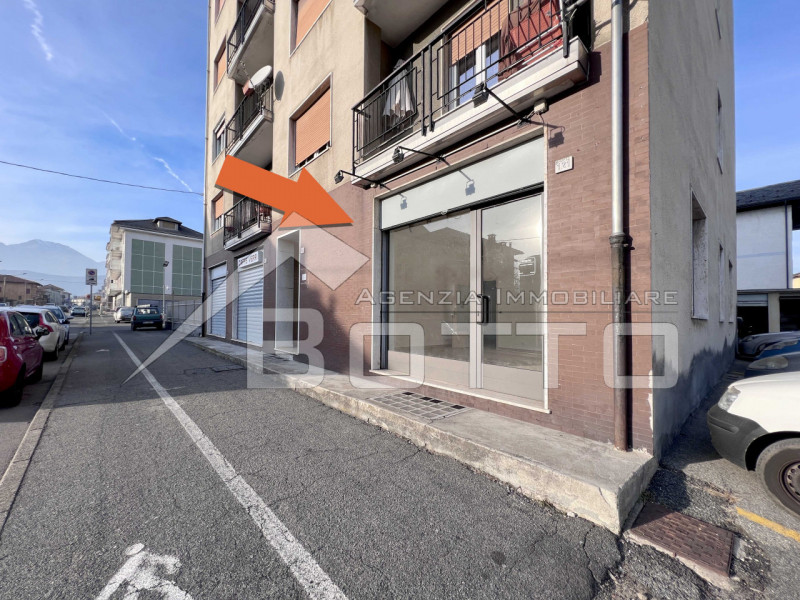 Appartamento in vendita a Borgosesia, 3 locali, zona Località: Borgosesia, prezzo € 65.000 | PortaleAgenzieImmobiliari.it