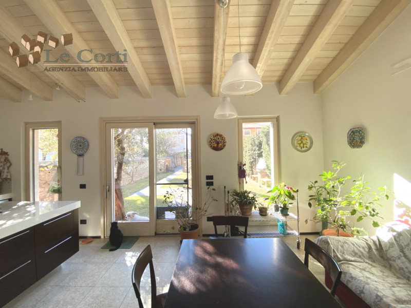 Villa in vendita a Lonigo, 8 locali, prezzo € 700.000 | PortaleAgenzieImmobiliari.it