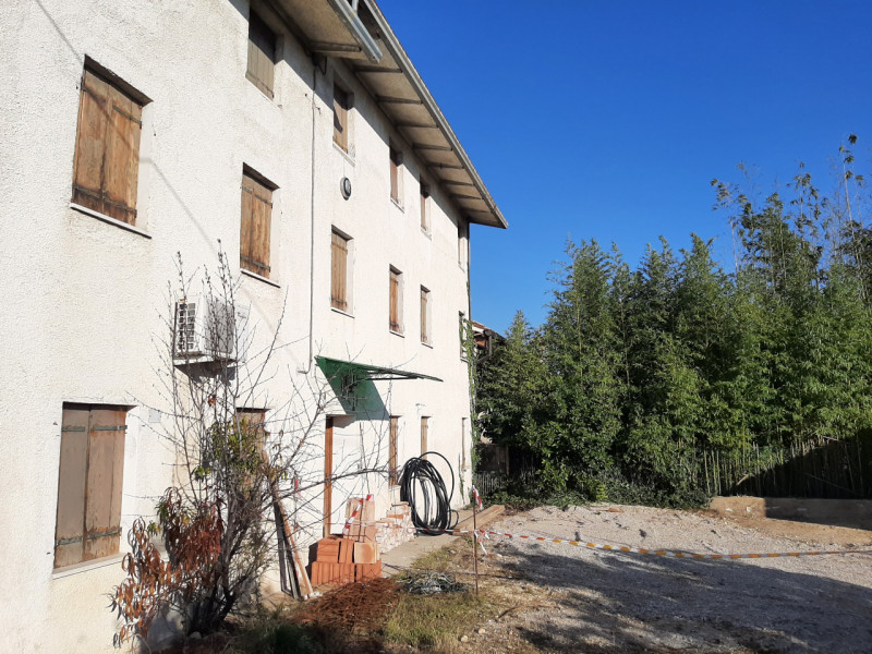 Villa a Schiera in vendita a San Zenone degli Ezzelini, 5 locali, prezzo € 102.000 | CambioCasa.it