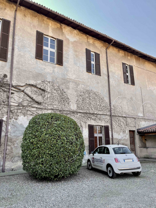 Ufficio / Studio in affitto a Buccinasco, 9999 locali, prezzo € 3.000 | PortaleAgenzieImmobiliari.it