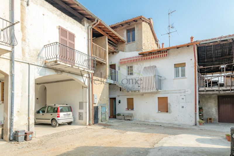 Appartamento in vendita a Albese con Cassano, 2 locali, zona Località: Albese Con Cassano - Centro, prezzo € 45.000 | PortaleAgenzieImmobiliari.it