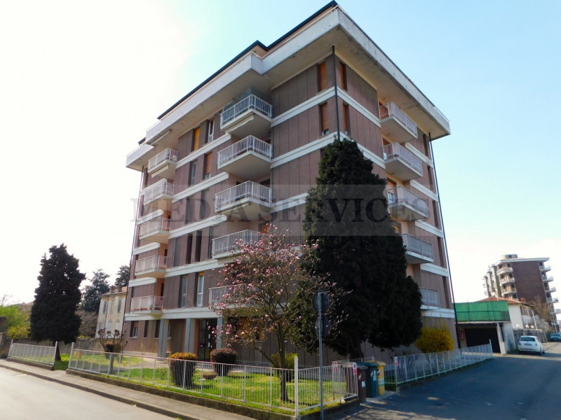 Appartamento in vendita a Sannazzaro de' Burgondi, 3 locali, zona Località: Sannazzaro Dè Burgondi - Centro, prezzo € 70.000 | CambioCasa.it