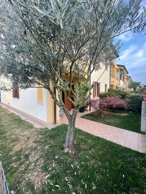 Villa a Schiera in vendita a Cadoneghe, 5 locali, zona Località: Cadoneghe - Centro, prezzo € 288.000 | PortaleAgenzieImmobiliari.it