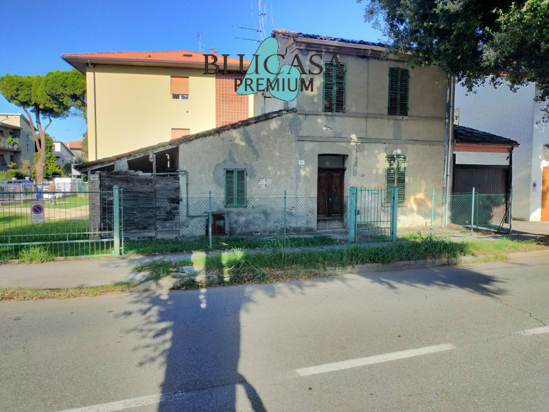 Villa in vendita a Forlì - Zona: Ronco
