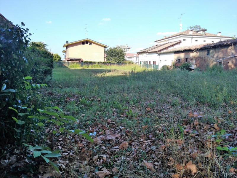 Terreno Edificabile Residenziale in vendita a Novi di Modena - Zona: Novi di Modena