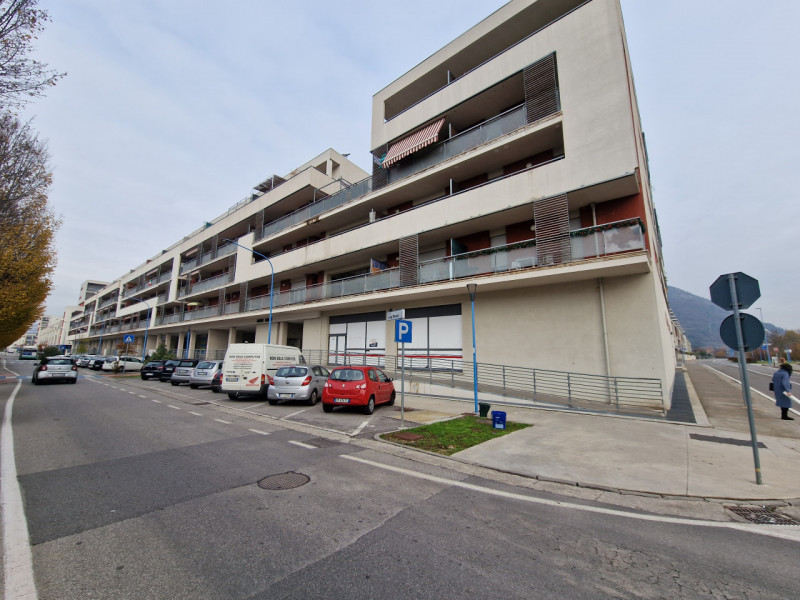 Immobile Commerciale in vendita a Brescia, 9999 locali, zona Località: Sanpolino, prezzo € 1.350.000 | CambioCasa.it