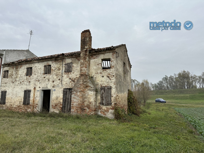 Rustico / Casale in vendita a San Martino di Venezze - Zona: Cà Redetti