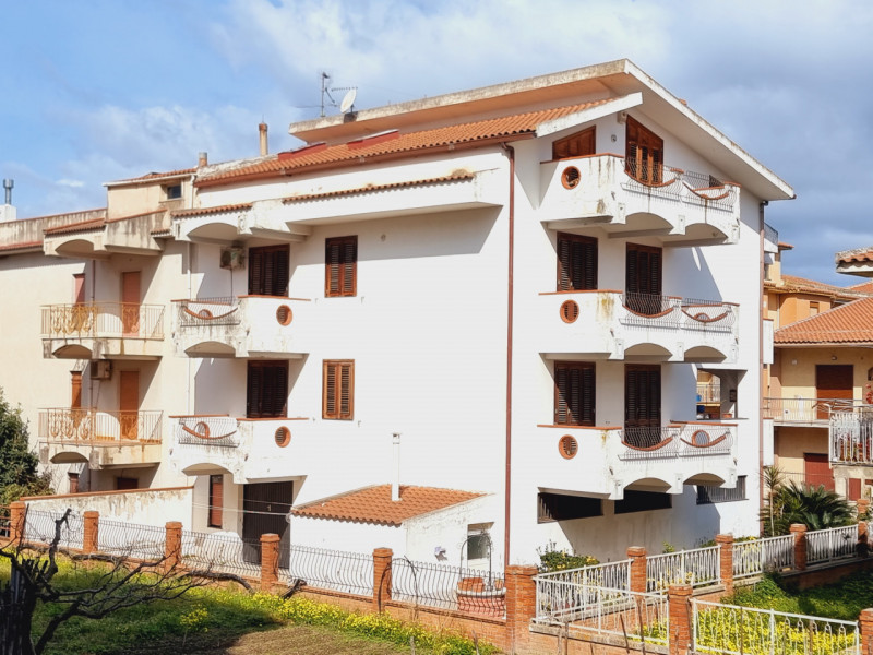 Villa in vendita a Pace del Mela, 9 locali, zona moro, prezzo € 595.000 | PortaleAgenzieImmobiliari.it