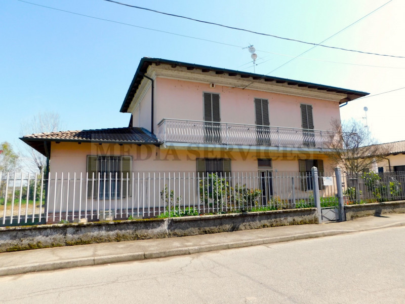 Villa in vendita a Gropello Cairoli, 3 locali, zona Località: Gropello Cairoli, prezzo € 150.000 | PortaleAgenzieImmobiliari.it