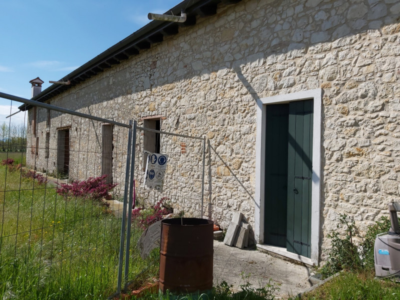 Rustico / Casale in vendita a Longare, 7 locali, zona la, prezzo € 159.000 | PortaleAgenzieImmobiliari.it