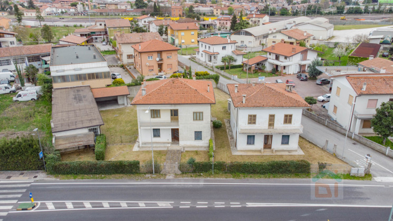 Villa in vendita a San Giovanni al Natisone, 9 locali, zona Località: San Giovanni al Natisone, prezzo € 135.000 | PortaleAgenzieImmobiliari.it