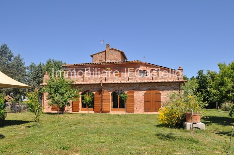 Rustico / Casale in vendita a Montepulciano, 7 locali, zona aviva, prezzo € 1.100.000 | PortaleAgenzieImmobiliari.it