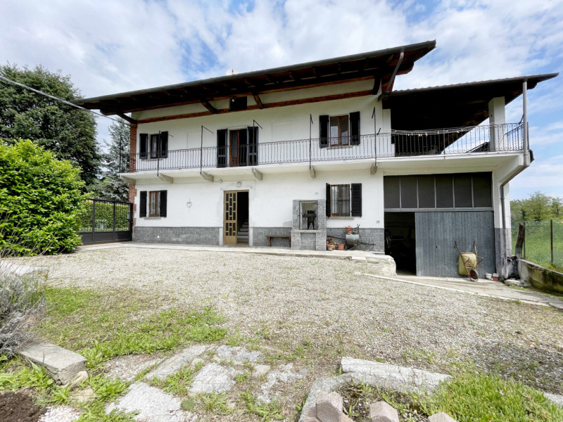 Villa in vendita a Gattico, 4 locali, zona Località: Gattico, prezzo € 165.000 | PortaleAgenzieImmobiliari.it