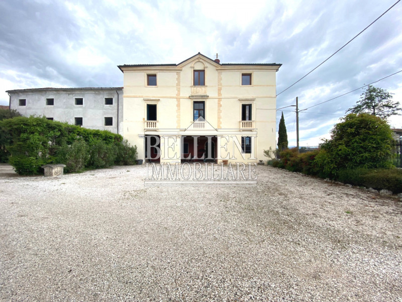 Villa in vendita a Caldogno, 6 locali, zona orgole, prezzo € 480.000 | PortaleAgenzieImmobiliari.it