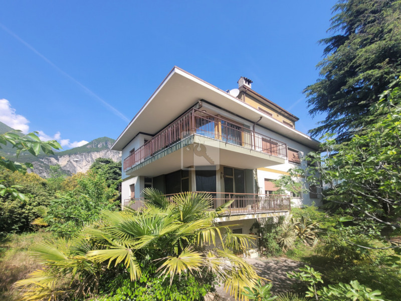 Villa in vendita a Riva del Garda, 9 locali, zona Località: Riva del Garda, prezzo € 1.200.000 | PortaleAgenzieImmobiliari.it