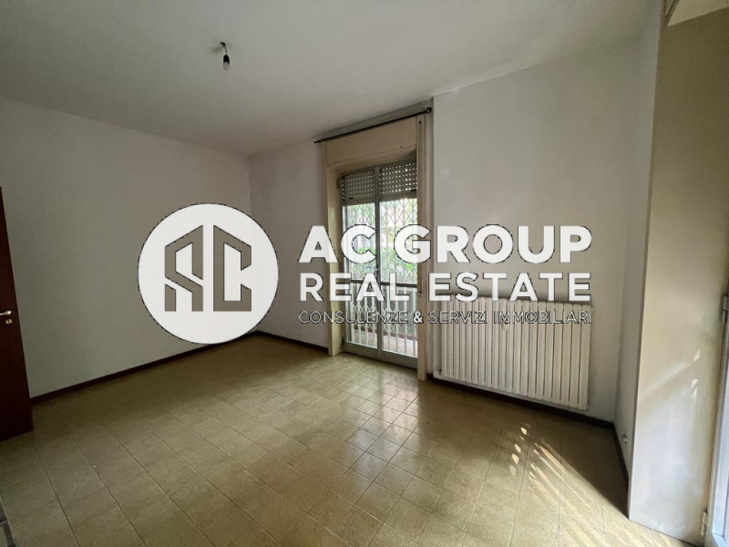 Appartamento in vendita a Saronno, 4 locali, prezzo € 220.000 | PortaleAgenzieImmobiliari.it