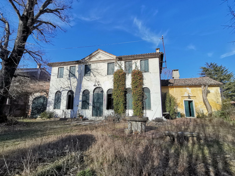 Villa in vendita a Mira, 7 locali, zona go, prezzo € 390.000 | PortaleAgenzieImmobiliari.it