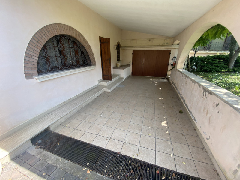 Villa in vendita a Limena, 8 locali, zona Località: Limena - Centro, prezzo € 480.000 | PortaleAgenzieImmobiliari.it