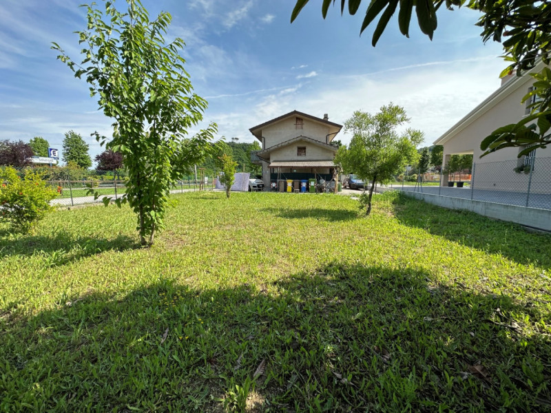 Villa Bifamiliare in vendita a Montegrotto Terme