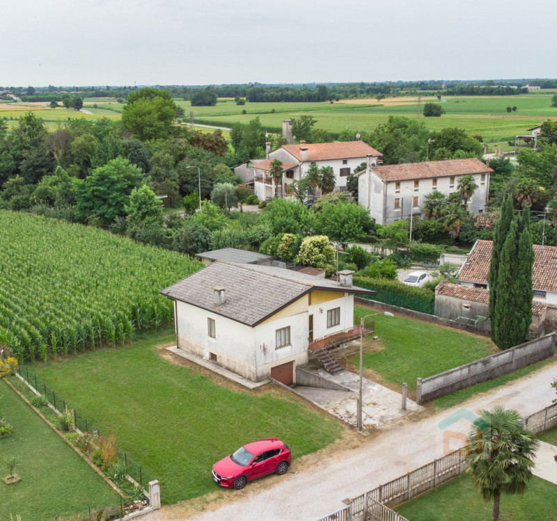 Villa in vendita a Palmanova, 3 locali, zona icco, prezzo € 120.000 | PortaleAgenzieImmobiliari.it