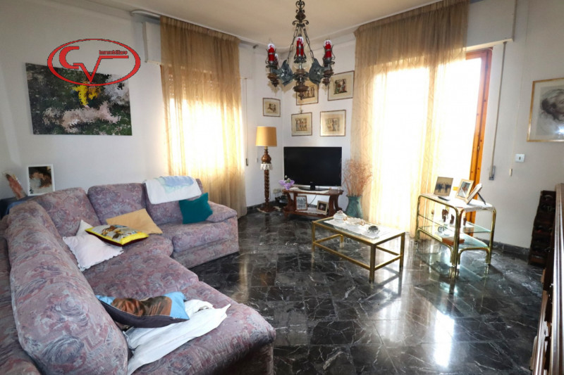 Appartamento in vendita a Montevarchi, 5 locali, zona coop, prezzo € 170.000 | PortaleAgenzieImmobiliari.it