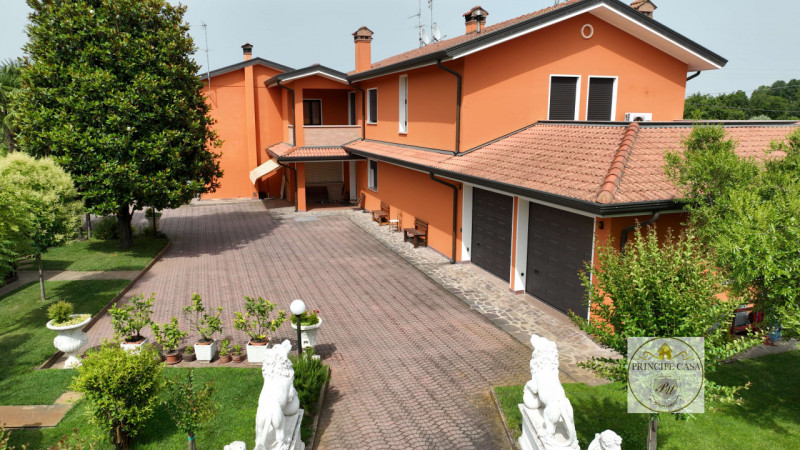 Villa Bifamiliare in vendita a Ospedaletto Euganeo, 5 locali, zona Località: Ospedaletto Euganeo, prezzo € 268.000 | PortaleAgenzieImmobiliari.it